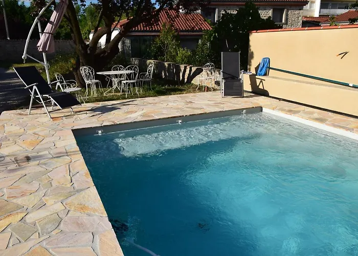 Gasthuis Clochi-clocha 3*