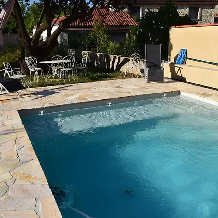 Guest house Clochi-clocha *